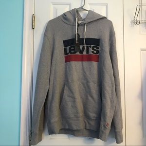 Grey Levi’s hoodie